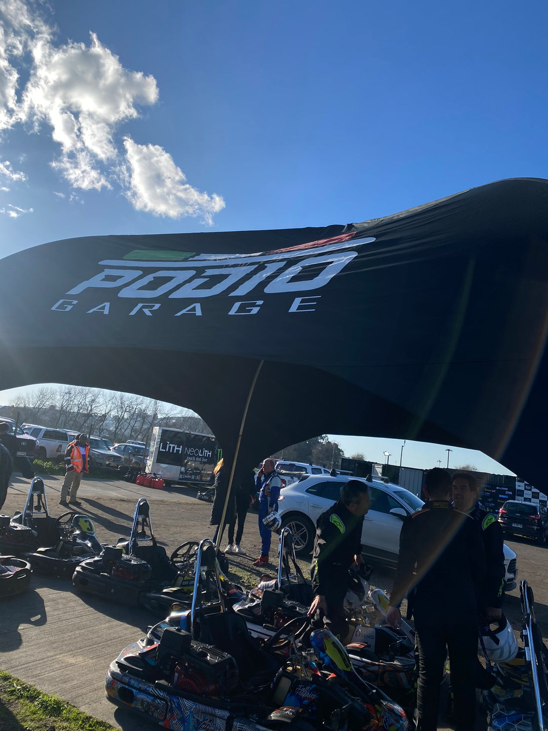 Explorando la Emoción del Karting con Podio Garage y Neolith